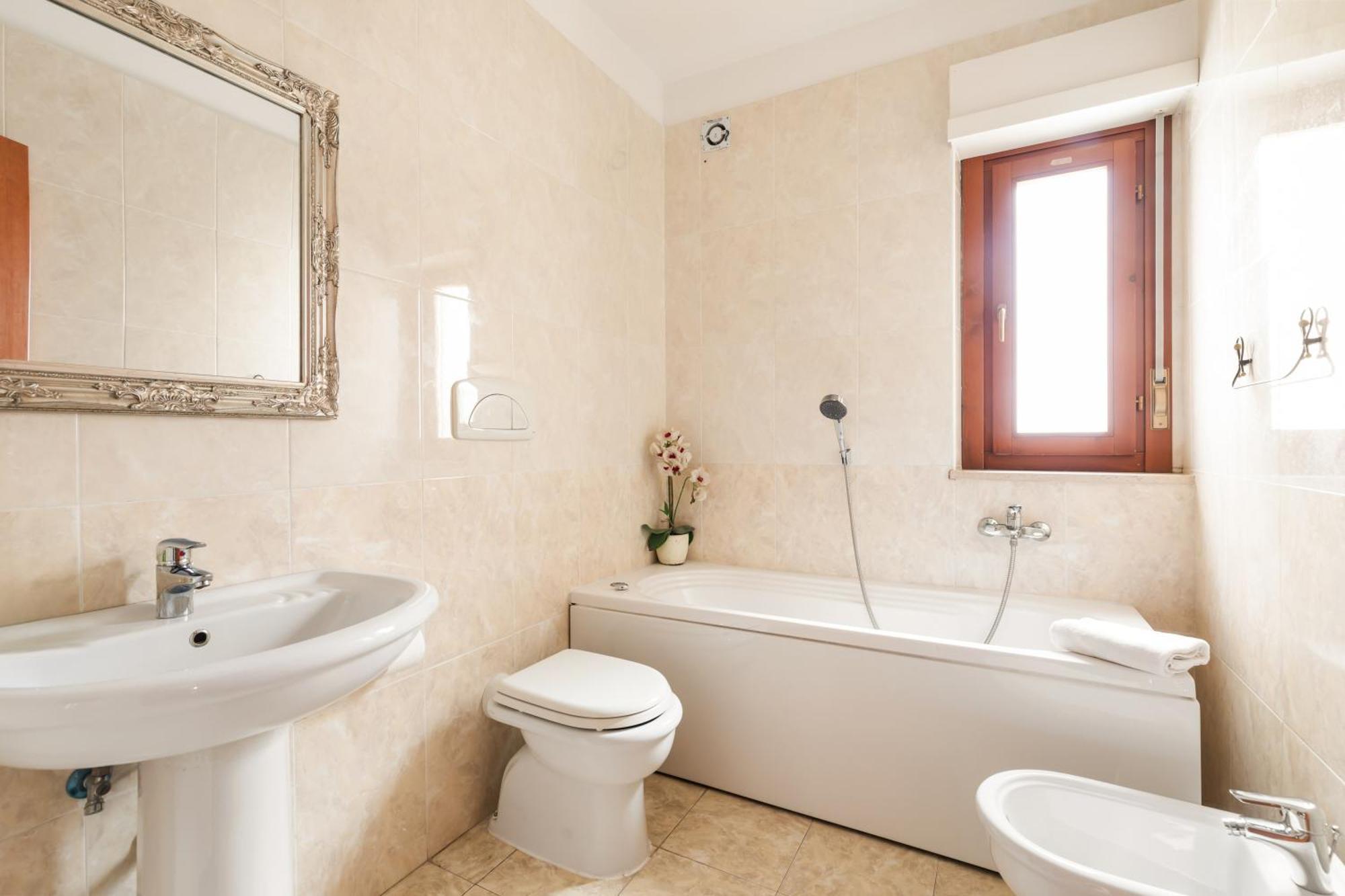 Giramondo Guest House Фьюмичино Экстерьер фото