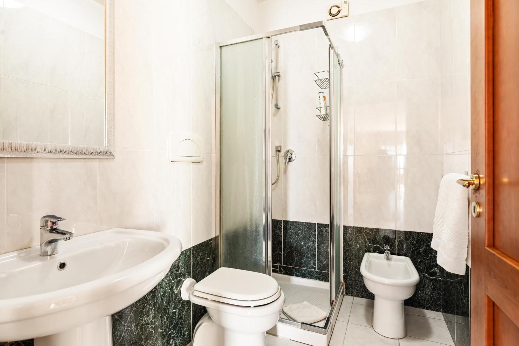 Giramondo Guest House Фьюмичино Экстерьер фото