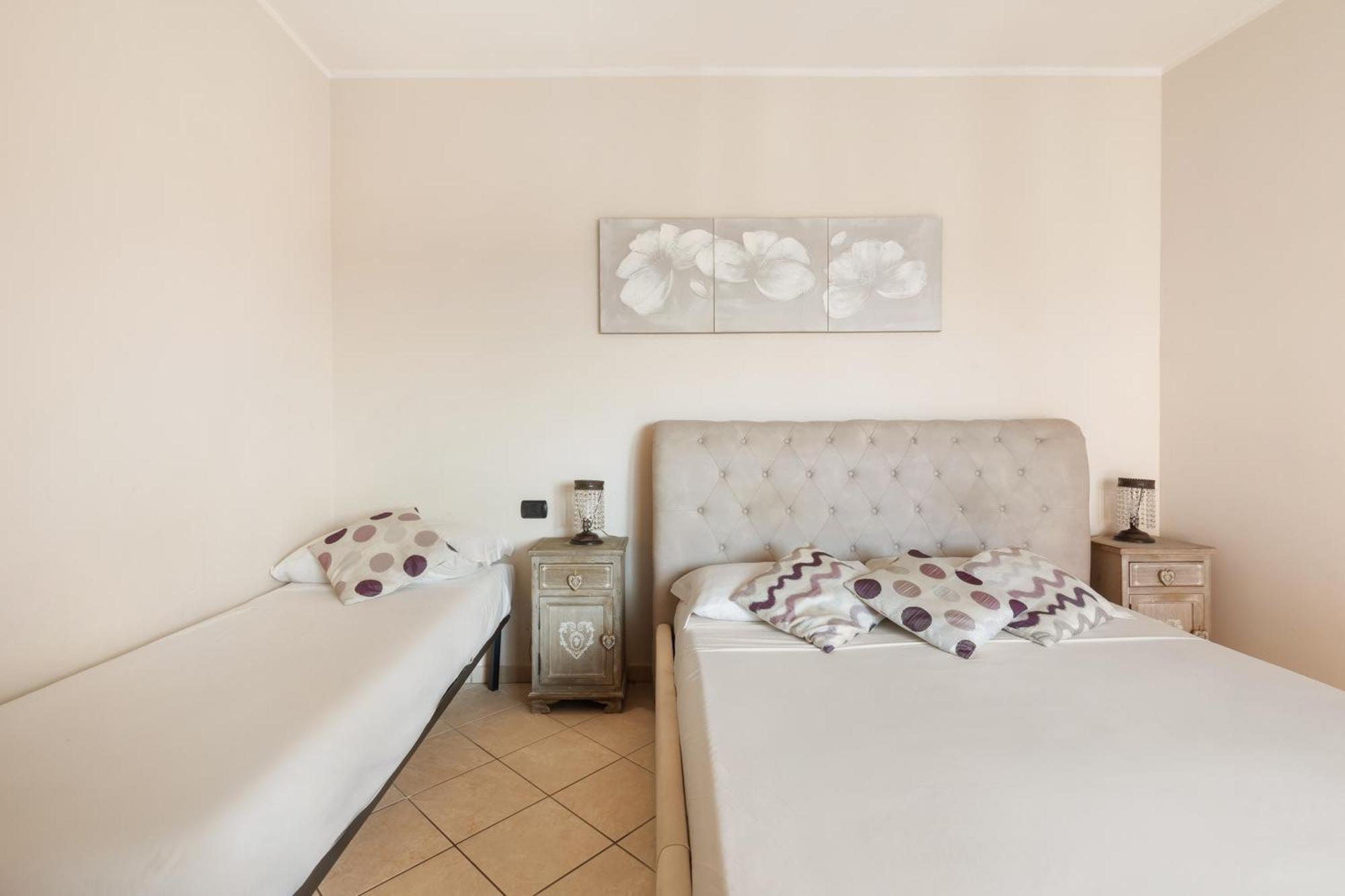 Giramondo Guest House Фьюмичино Экстерьер фото