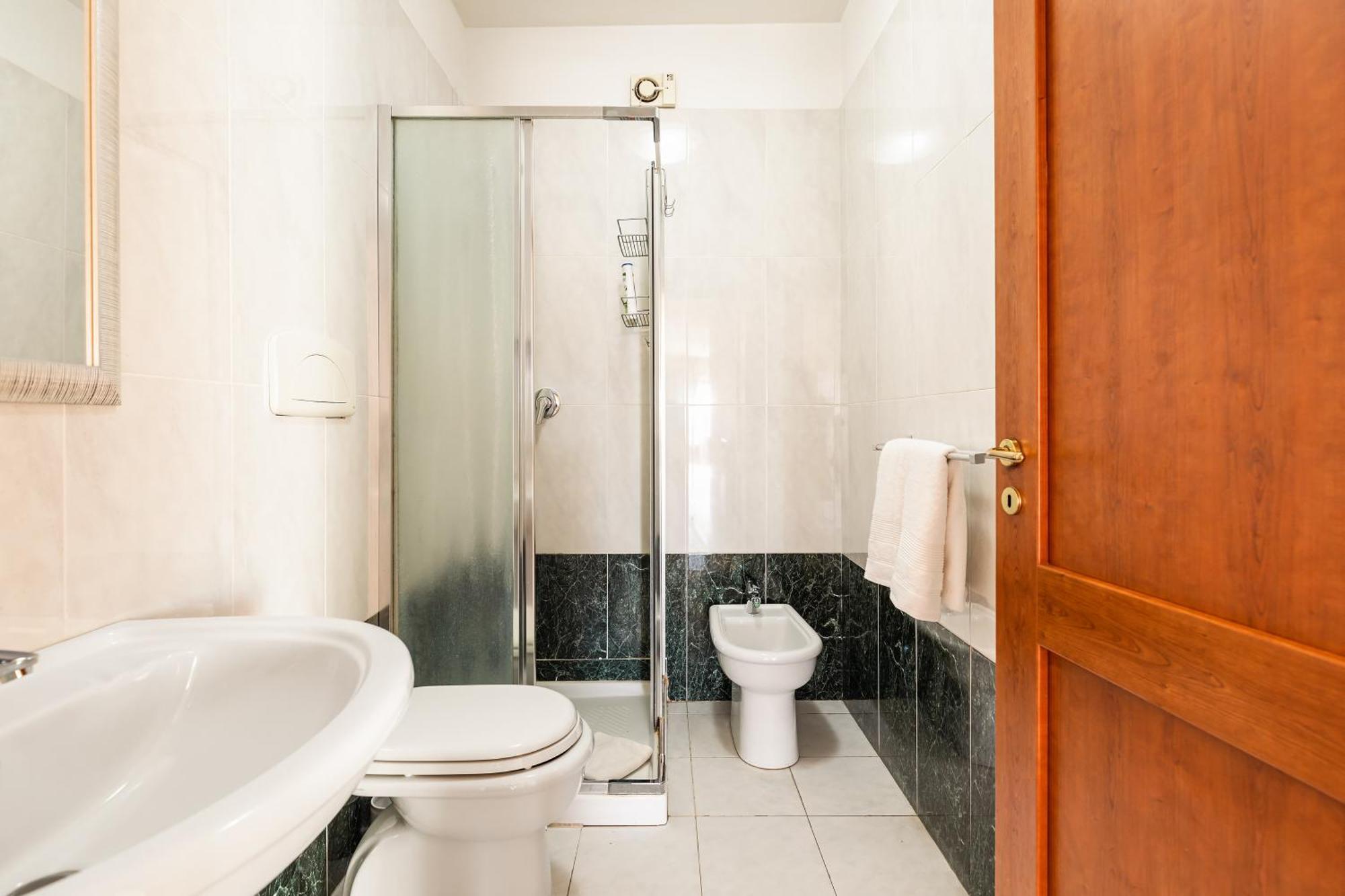Giramondo Guest House Фьюмичино Экстерьер фото